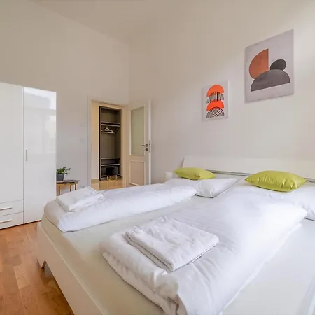 Millenium Palace By Rentez Apartamento Praga
